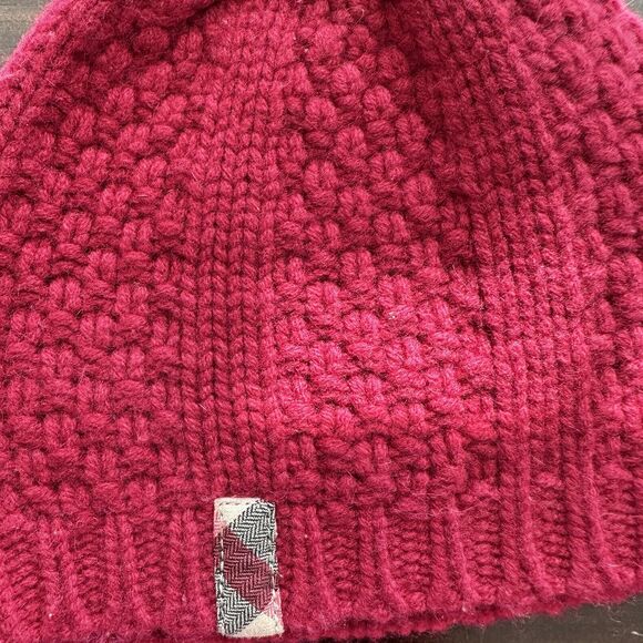 Burberry Children XS red wool blend  Knit beanie Hat - Picture 7 of 7